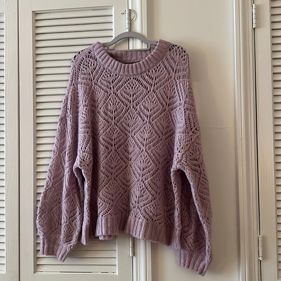 AE Lavender Crocheted Sweater with Balloon Sleeves XL 💜 - Picture 1 of 6